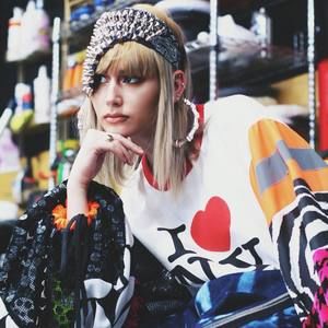 Meet your Posher, Annalise